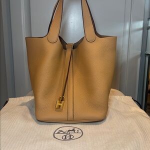 Hermes Picotin 22 in Biscuit Clemence leather